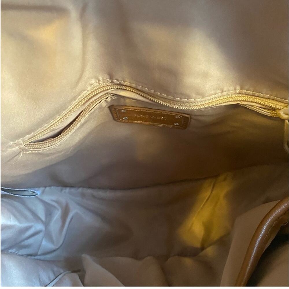 Nine West Crossbody/Shoulder Carmel Bag EUC - Picture 3 of 3